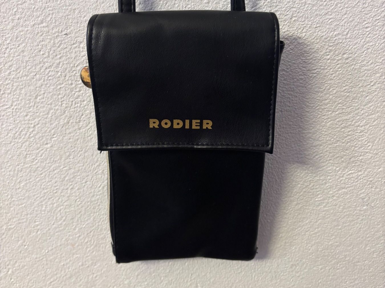 Sacs: RODIER Mini Bag Schwarz Kunstleder | Handytasche – D'occasion à Bülach par ter_6jf8
