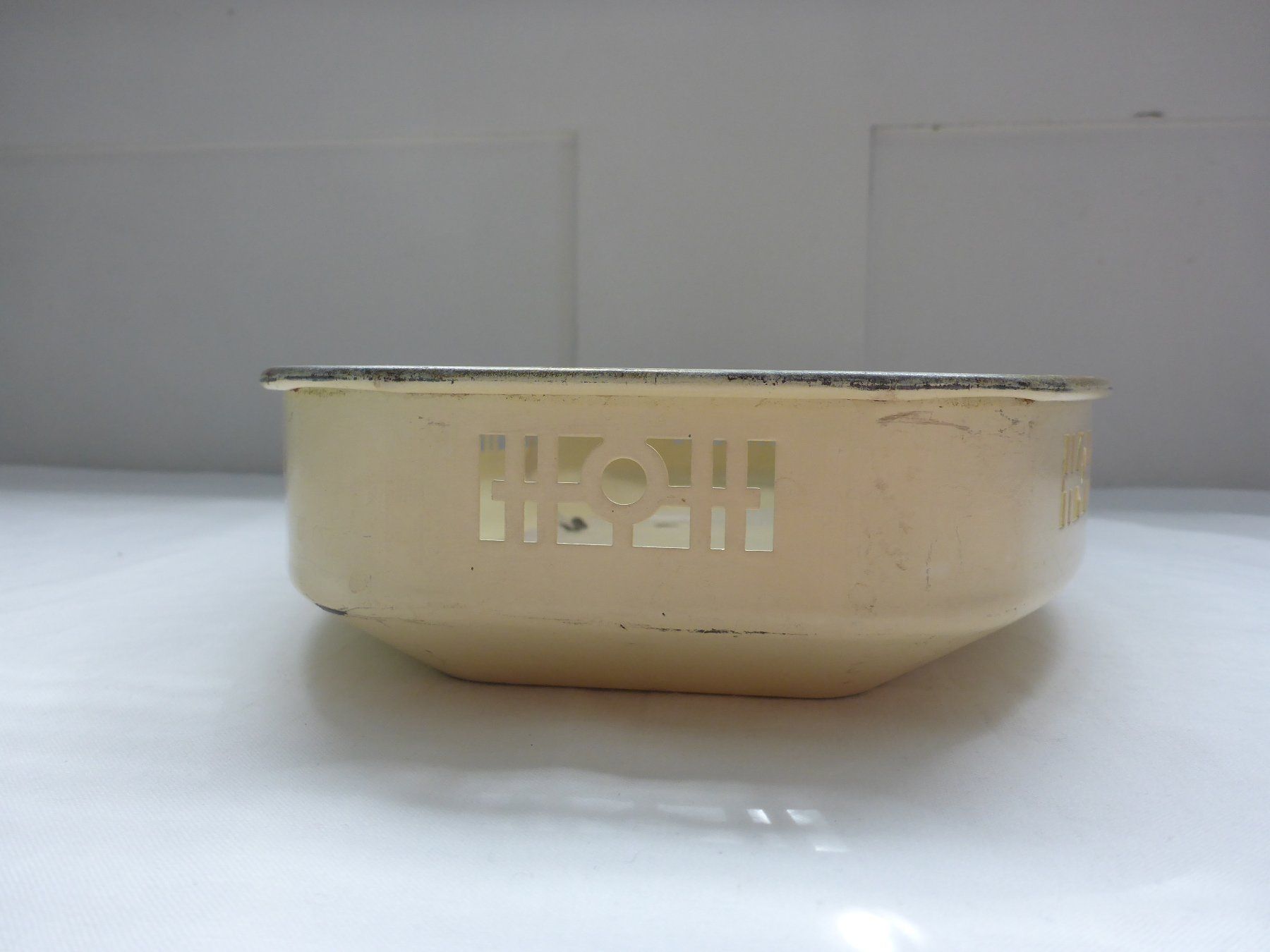 Contenitori & Simili: emailierter Brotkorb Vintage – Usato da Zürich venduto da leia12 4