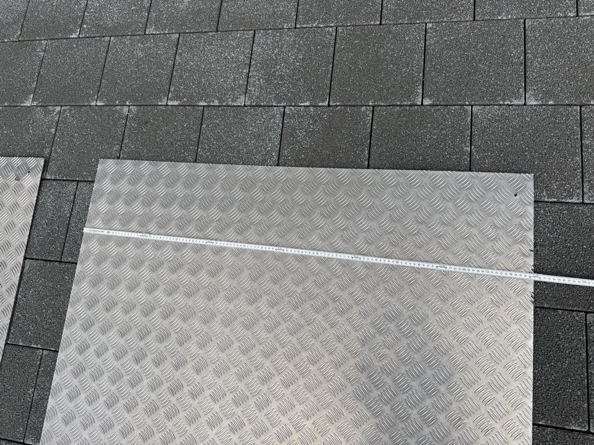 Servierplatten: Blech Riffelblech Aluminium 2 Stk. – Gebraucht aus Erlinsbach SO von n123h 3