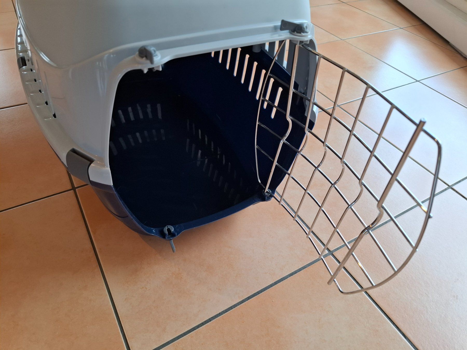 Cages, transport & sécurité: Katzenbox / Transportbox / Kleintierbox – D'occasion à Seewen SZ par AllroadV8Power 1