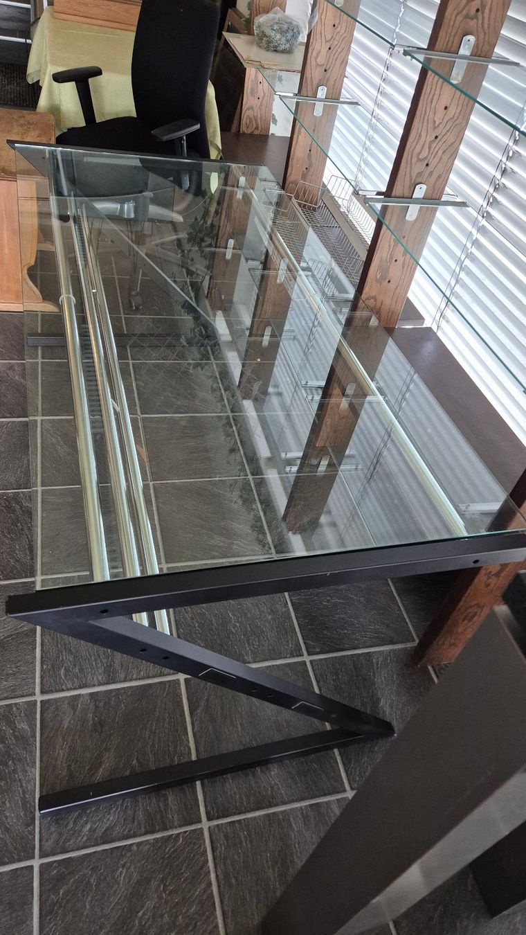Tables: Glastisch – D'occasion à Wetzikon ZH par Dancer75 1