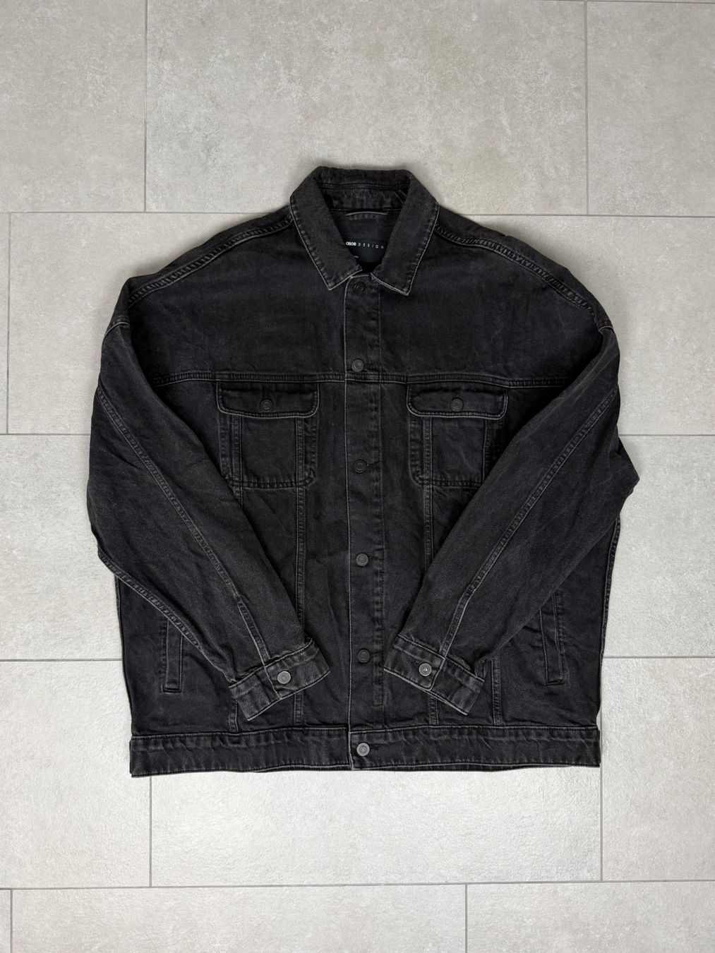 Asos Giacche: Asos Design Black Oversized Denim Jacket – Usato da Biel/Bienne venduto da sami0788480082