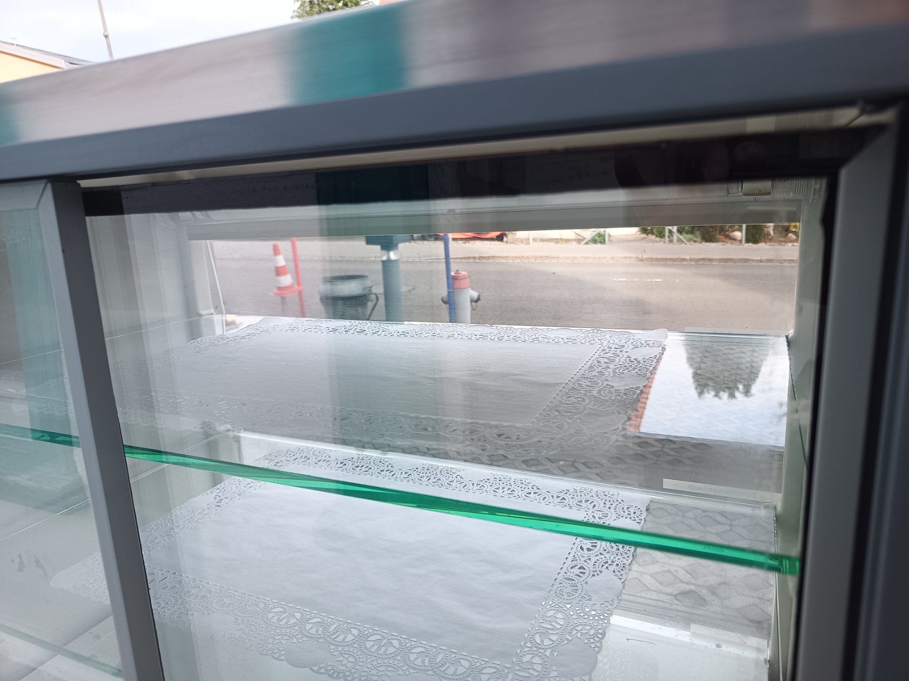 Frigoriferi: Eisfink Kühlvitrine – Usato da Oberegg venduto da A-Z.Handel.Loehrer 5