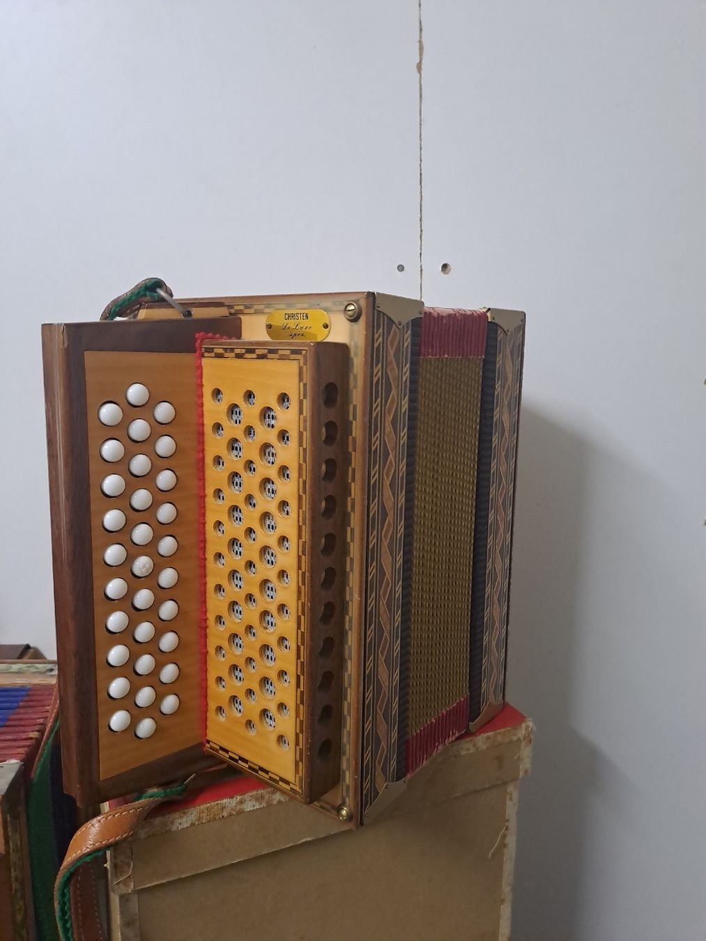 Strumenti musicali: schwyzerorgeli ton B – Usato da Villeneuve venduto da BibiVintage 6