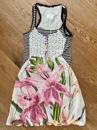 schönes Desigual Kleid Gr. XS