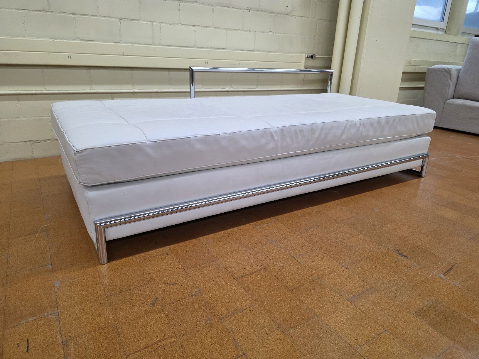 Classicon Divani: Designer Daybed aus Leder Eileen Gray für ClassiCon – Usato da Lichtensteig venduto da UsedINStore