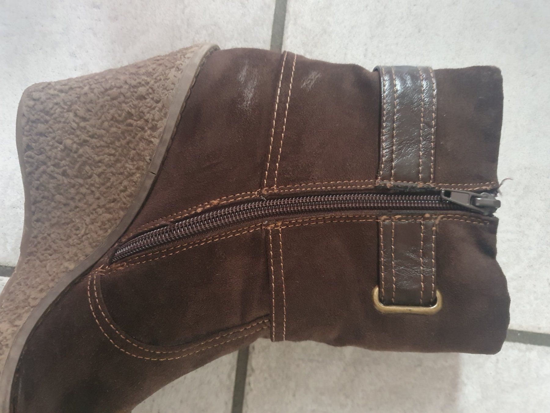 Scarpe da donna: Winterschuhe / Stiefel – Usato da Moosseedorf venduto da Sonnenschein.. 2