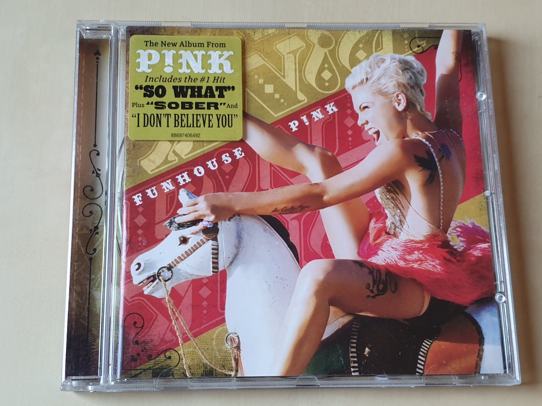 CDs: Pink Funhouse – Gebraucht aus Stansstad von collectorsshop
