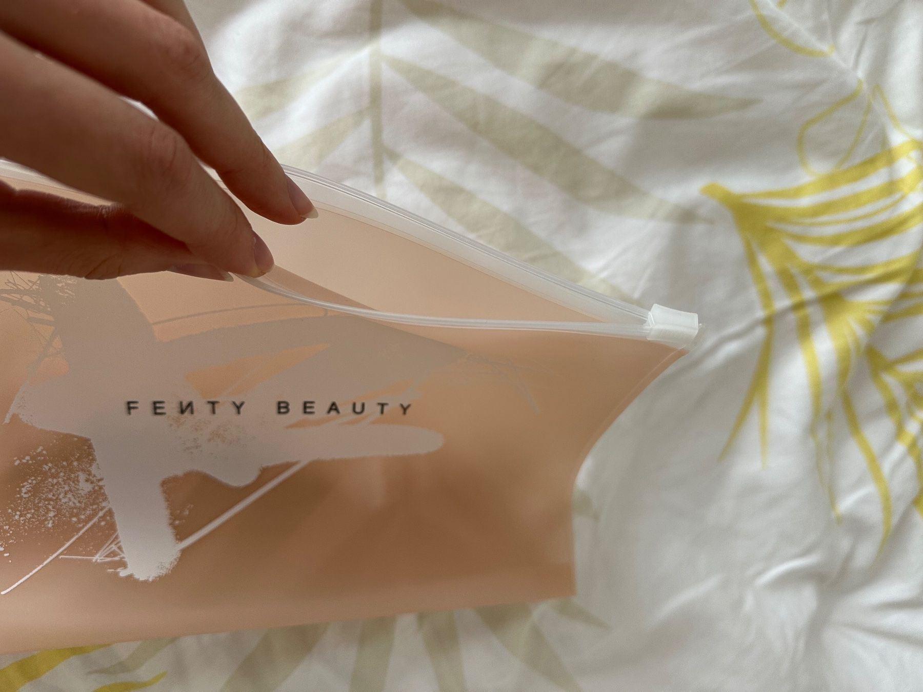 Custodie per cosmetici: Fenty beauty bag – Nuovo e nell'imballaggio originale da Gordola venduto da EleSecondHand-TCG 2