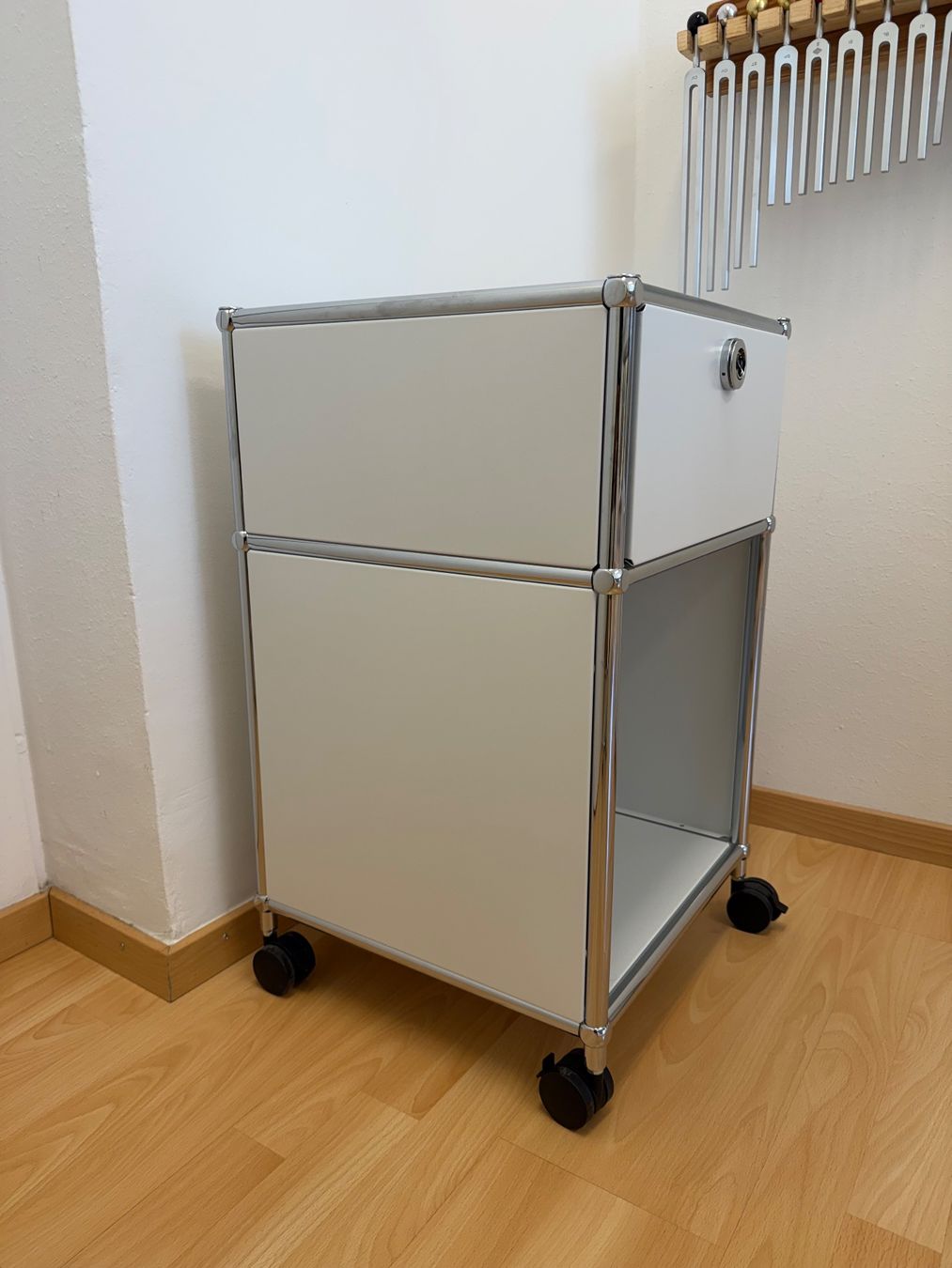 Korpus: PRAXISAUFLÖSUNG - Flexcube - USM Haller Style Rollcontainer – Neu (gemäss Beschreibung) aus Zürich von MIIRON 1