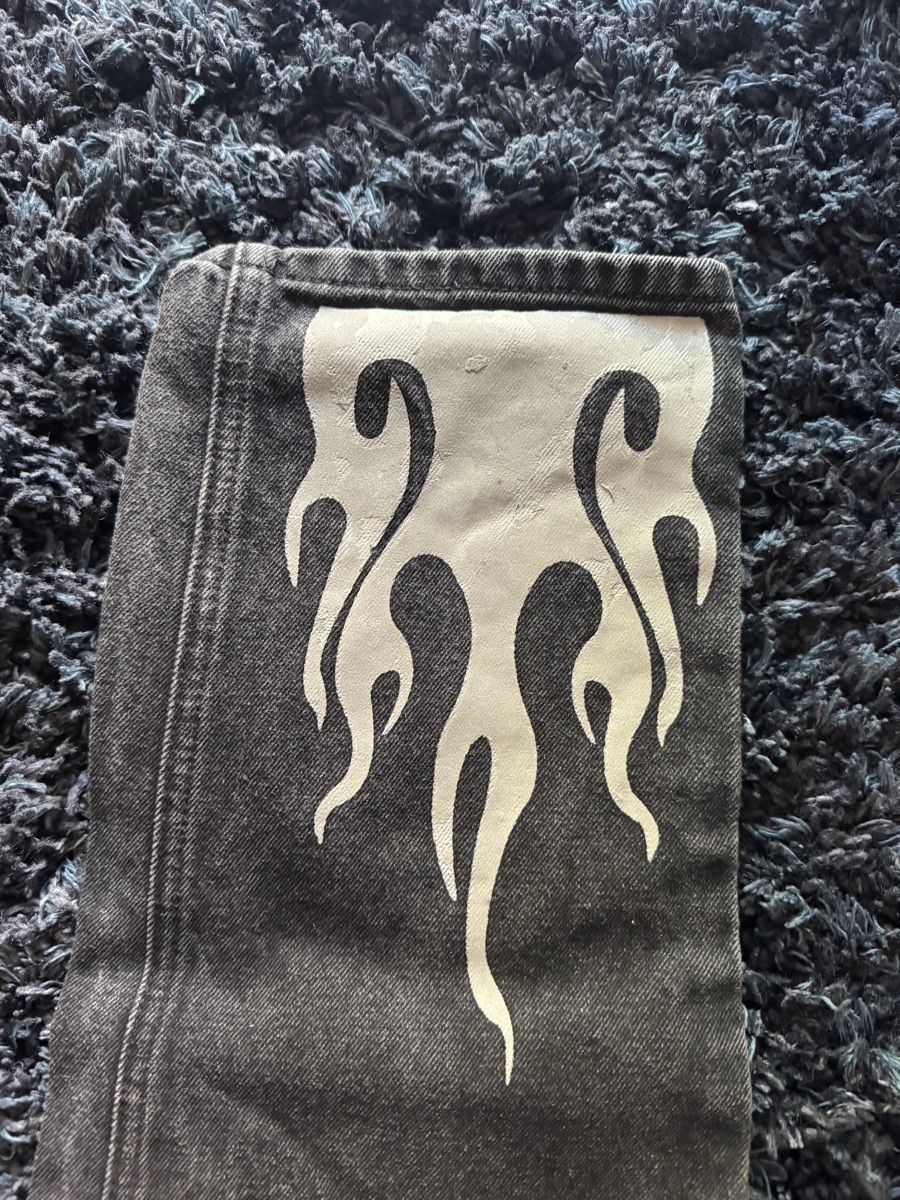 Jeans: Trapstar slimfit Jeans – Usato da Luzern venduto da Neonpigeon 3