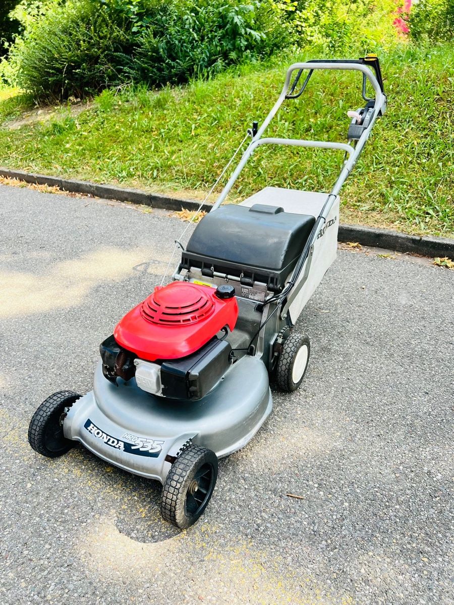 Honda Tagliaerba: Rasenmäher Honda HRD 535 Hydrostatische Profi – Usato da Urdorf venduto da mas_5wfz 1