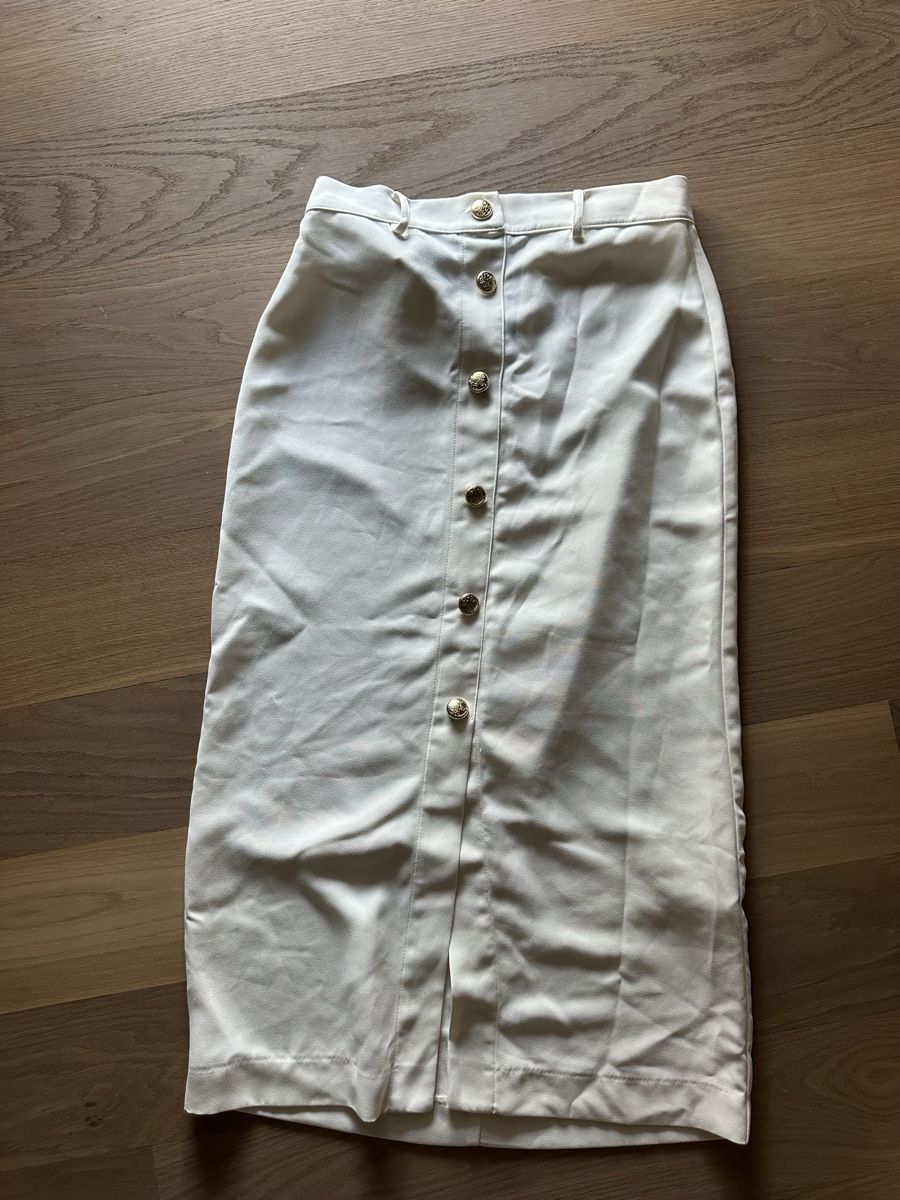 Zara Jupes: Midirock Zara – Neuf (Voir description) à Kloten par niinaa.5