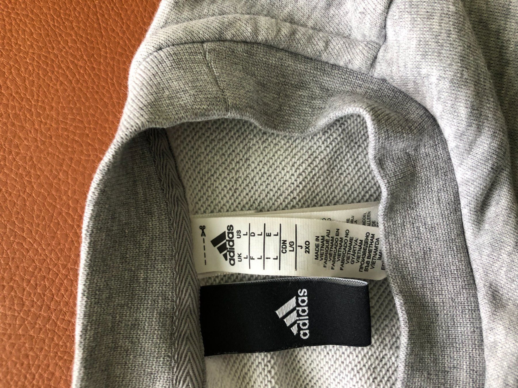 Adidas Maglioni & Felpe: Adidas Hoodie Gr. L – Usato da Fischbach-Göslikon venduto da 78anna 4