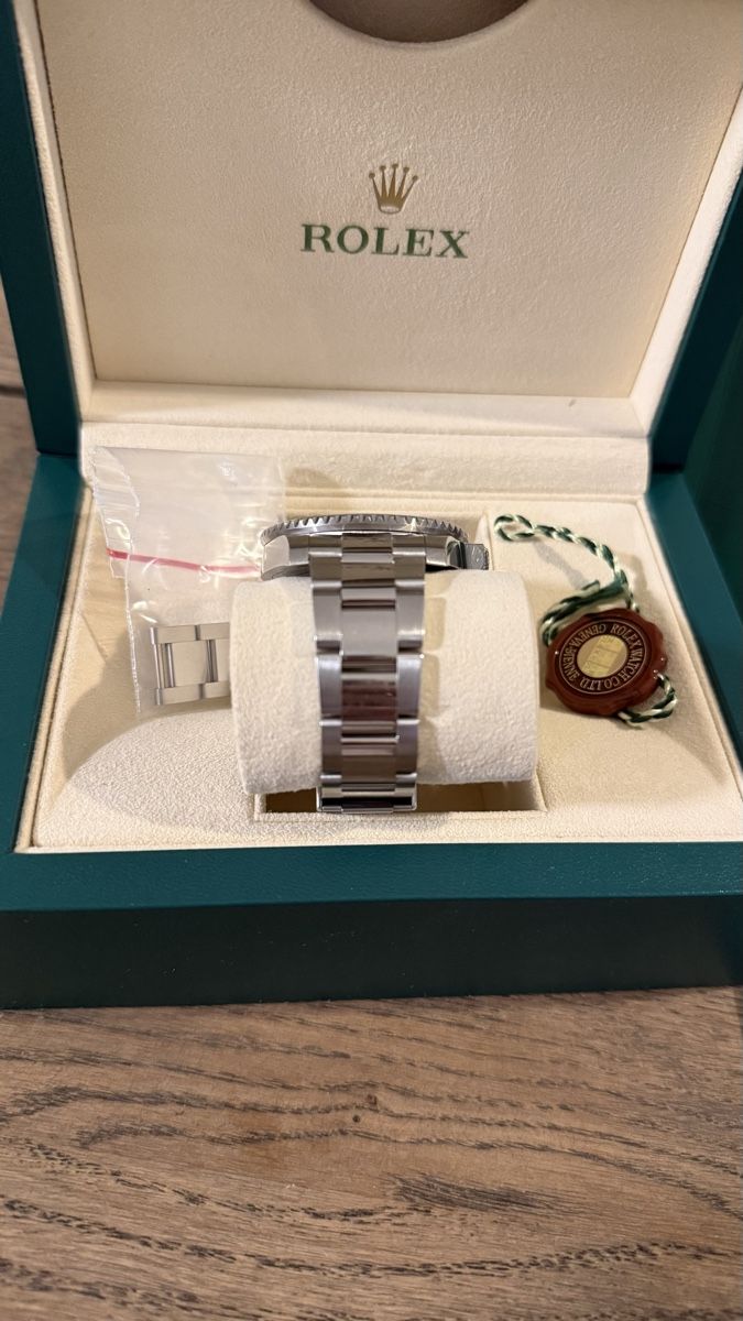 Rolex Orologi: Rolex GMT Master 2 - Schwarz – Usato da Thalwil venduto da Deliberate_Focus 4