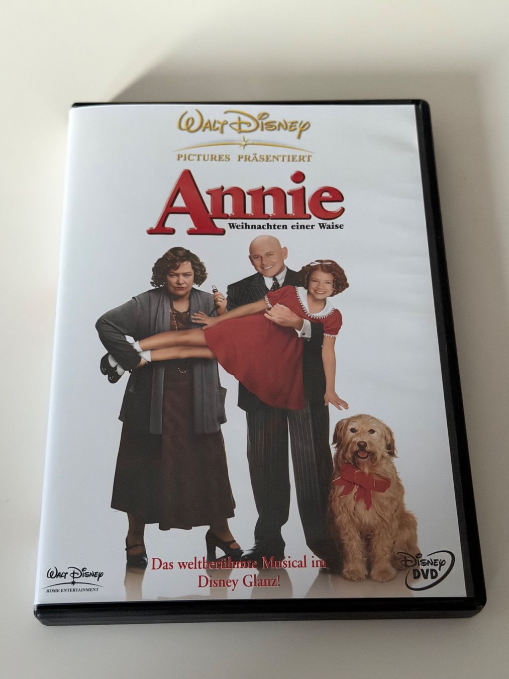 Tutti i DVDs: Annie - Weihnachten einer Waise - DVD – Nuovo (secondo la descrizione) da Altstätten SG venduto da sheamus