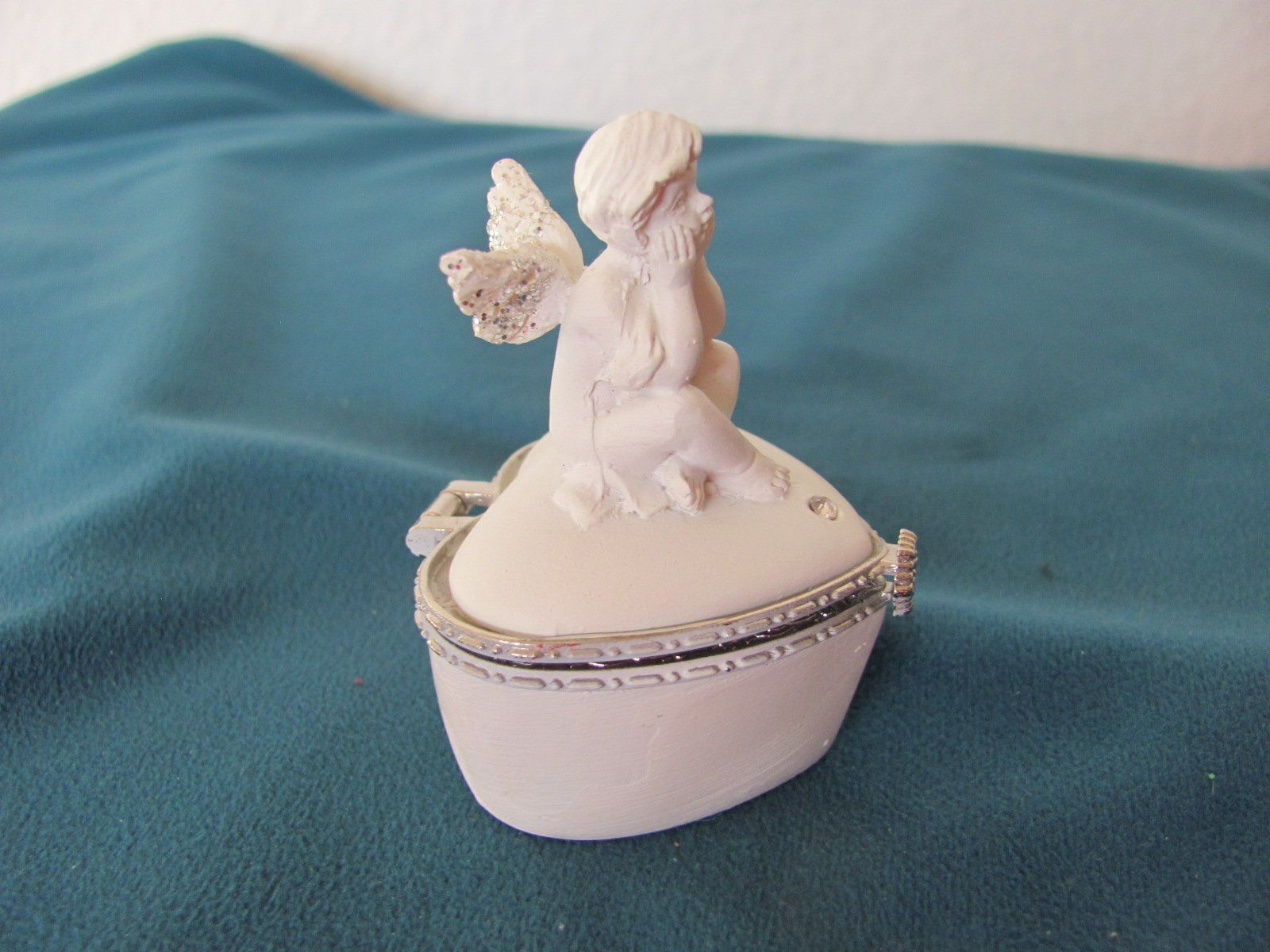 Tutte le decorazioni: Schmuckdose Herzform mit Engel Figur weiss – Nuovo (secondo la descrizione) da Gümligen venduto da Fantapanda 4