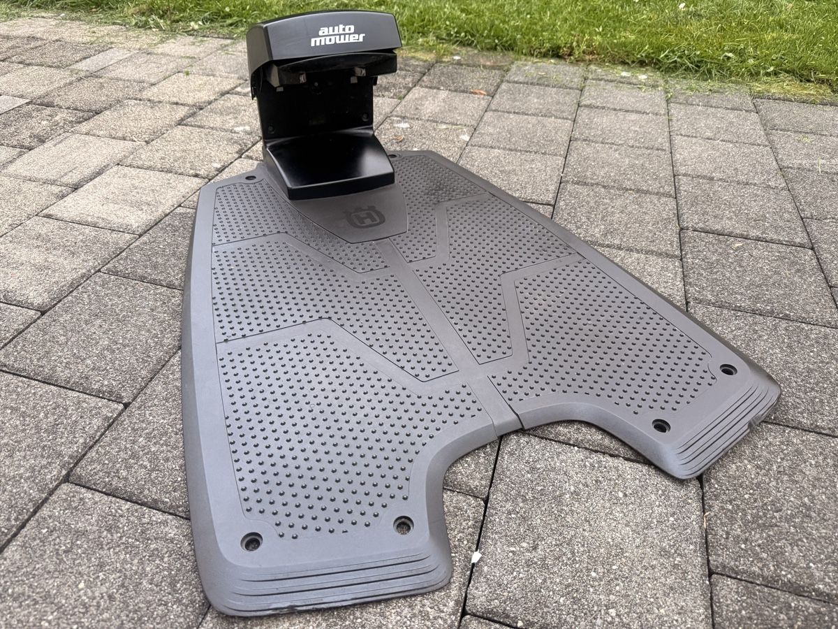 Husqvarna Tagliaerba: Ladestation Husqvarna Automower 220 AC / Dockingstation – Usato da Samstagern venduto da Marty_PP