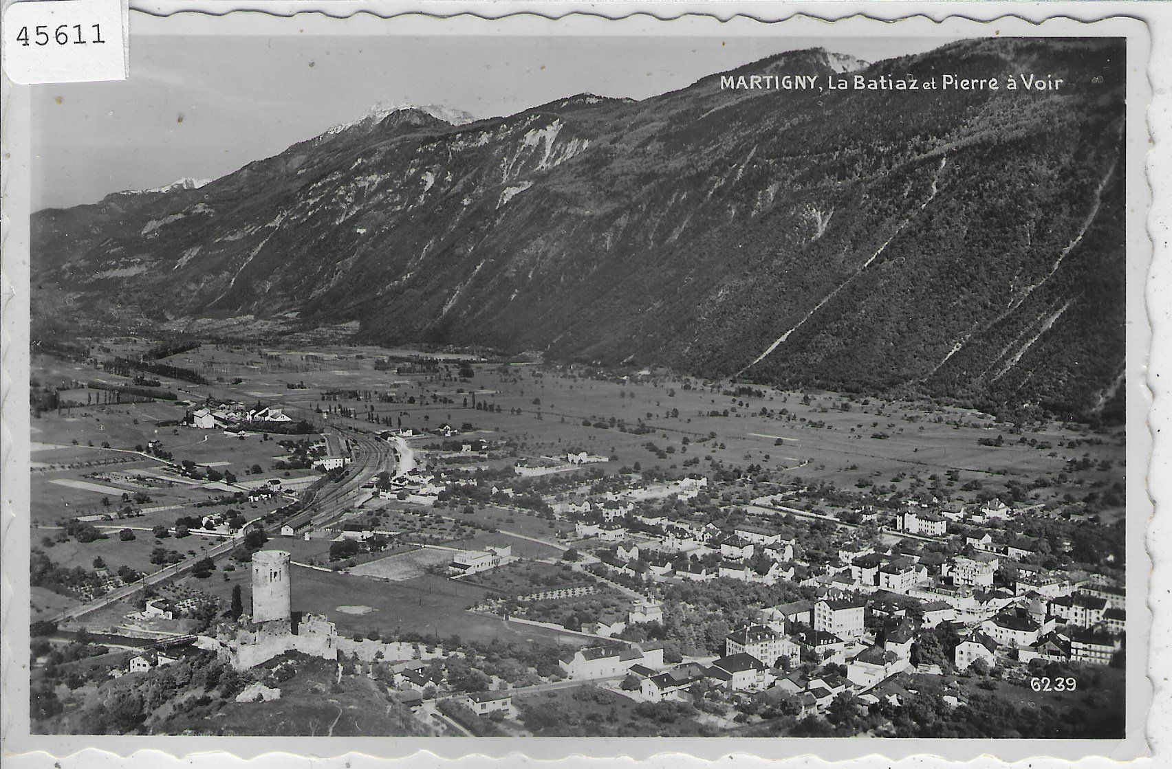 Cartoline postali: Martigny - La Batiaz et Pierre a Voir – Usato da Ettingen venduto da Kartenplanet