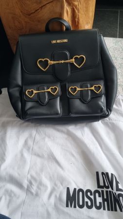 Love Moschino Rucksack Schwarz mit goldenen Details neu