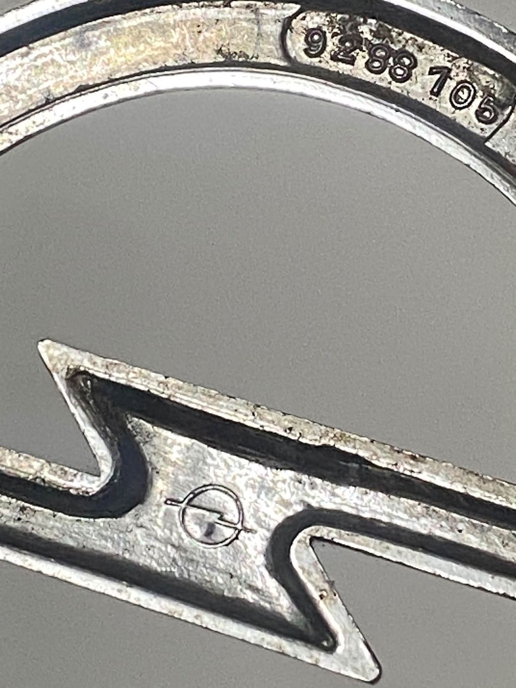 Opel Sonstiges Fahrzeugzubehör: Zwei Vintage Original OPEL Emblem – Gebraucht aus Dübendorf von lan1808 4