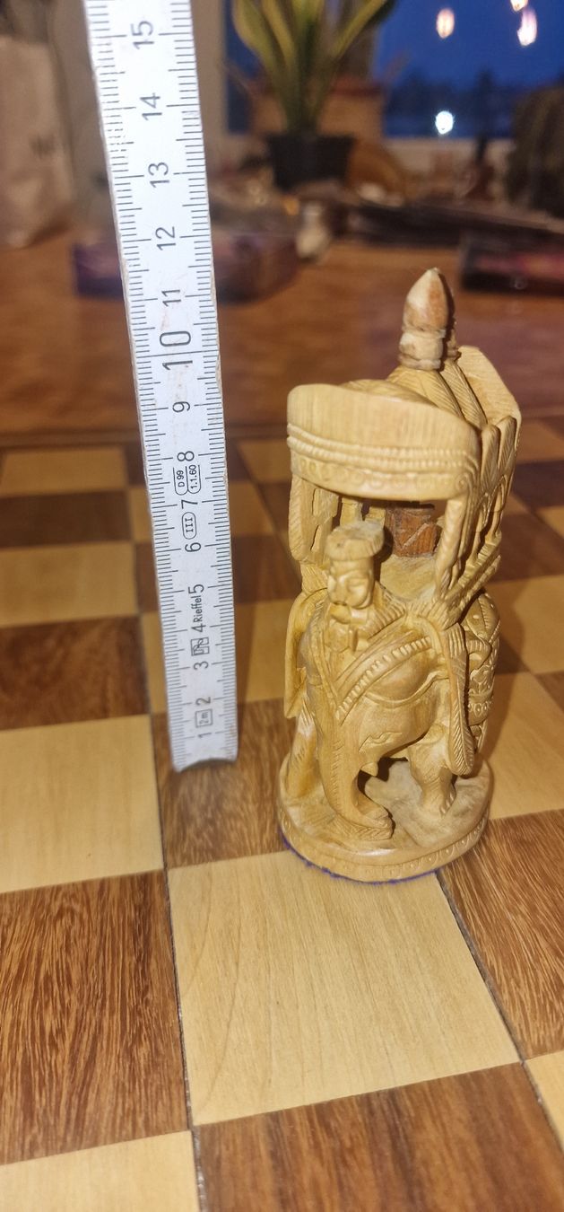 Giochi: Handgeschnitztes indisches Schachset aus Holz – Usato da Dübendorf venduto da Conma 1