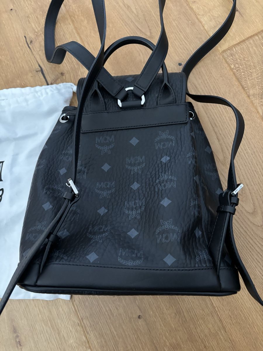 Mcm Sacs à dos: Stylish MCM Black mini Backpack - NEW – Neuf avec emballage d'origine à Windisch par bymarikaa 5