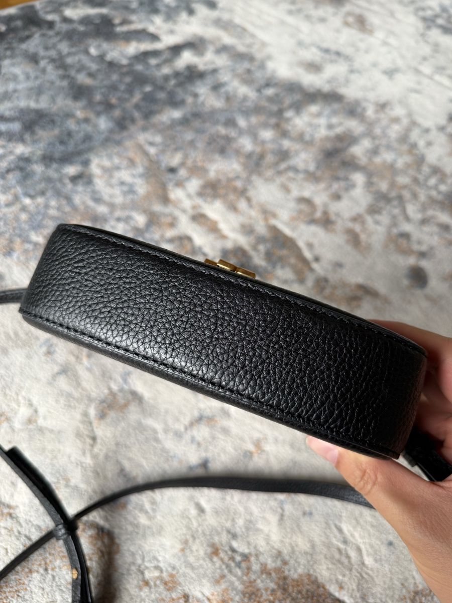 Tory Burch Borse da donna: Tory Burch Britten Mini Top Handle Bag Black Leather – Nuovo (secondo la descrizione) da Spreitenbach venduto da Wa-C789 6