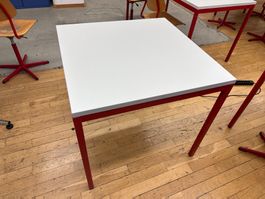 Mehrzwecktisch