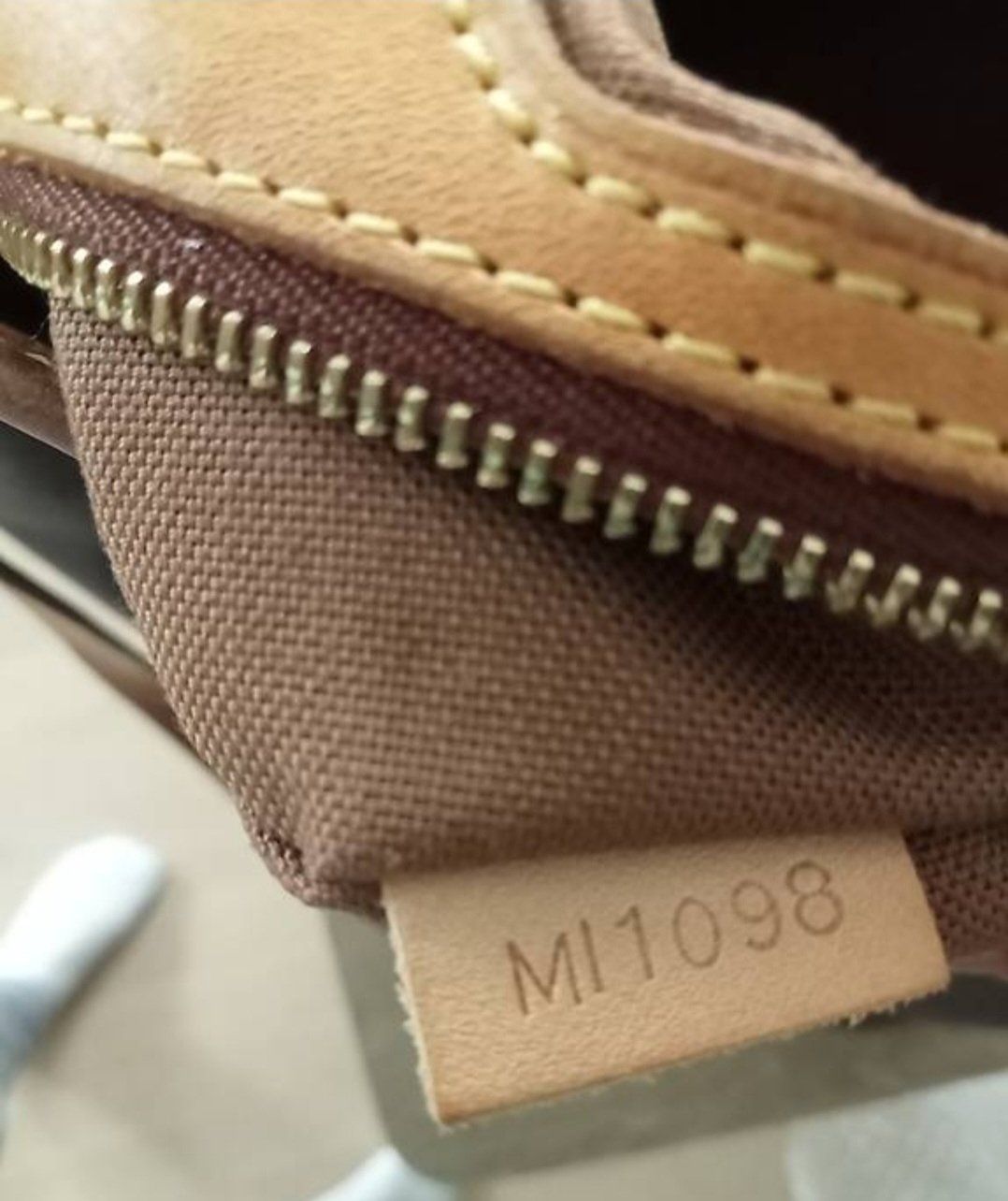 Louis Vuitton Borse da donna: ⭐ Louis Vuitton Vintage Monogram Tasche – Usato da Zunzgen venduto da Fleksi 8