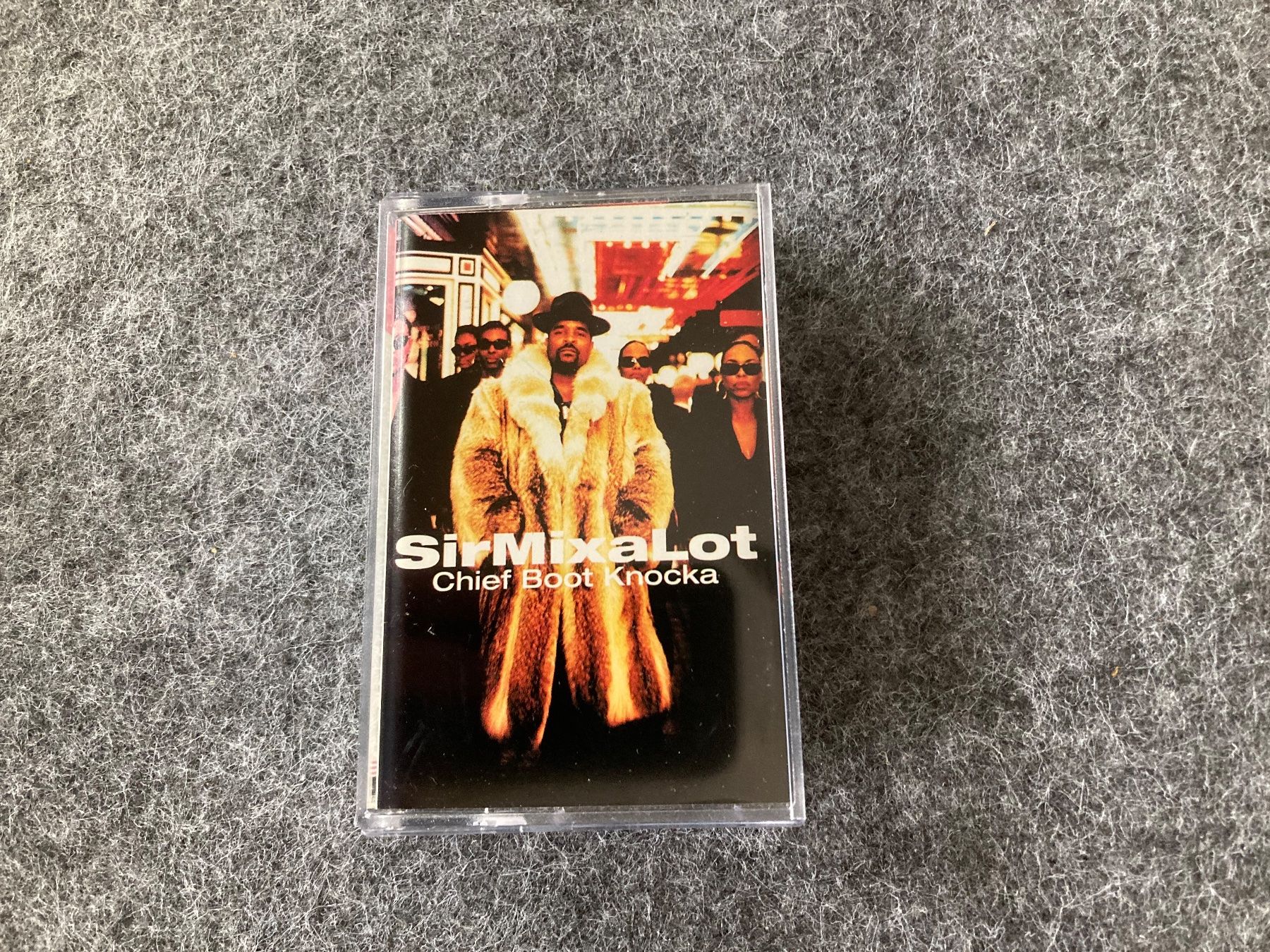 Musicassette: Sir Mix-A-Lot - Chief Boot Knocka (MC) – Usato da Fribourg venduto da Karushi