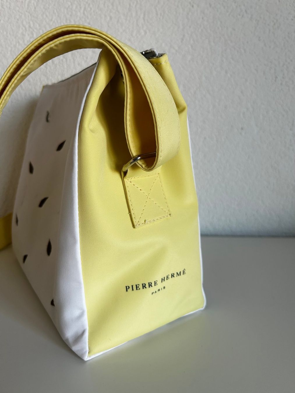 Kühlschränke & Kühlen: Kühltasche von Pierre Hermé – Gebraucht aus Dietlikon von Mankai 3
