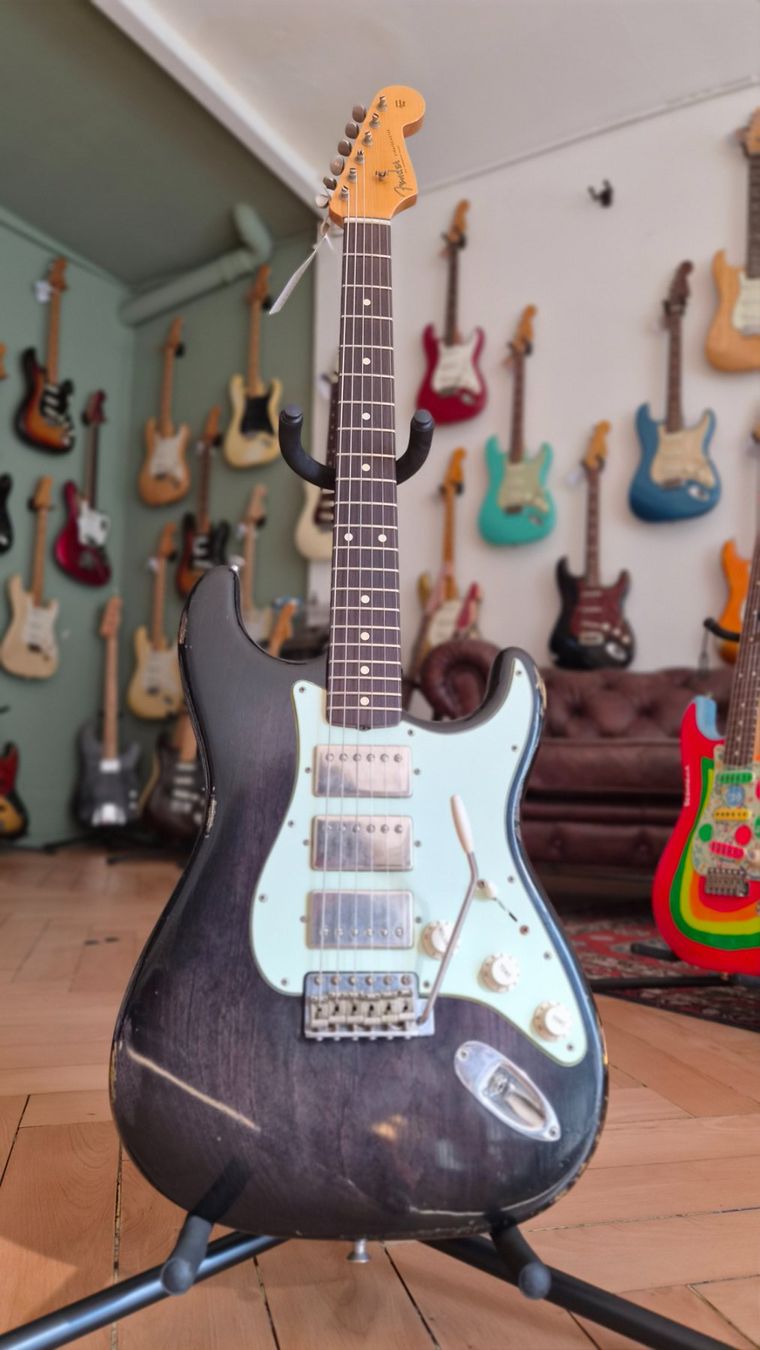Fender Strumenti musicali: Fender Stratocaster Custom Shop Limited 1960 – Usato da pieterlen venduto da AntonelloGuitars 1