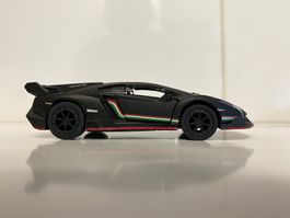 Lamborghini Veneno 1-36 Kinsmart Friktion 82