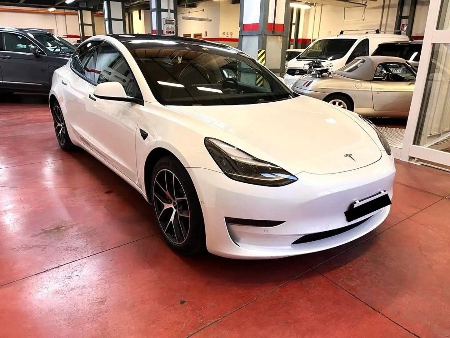 Tesla Automobili: Tesla Model 3 Performance, Neue Batterie, Anschlussgarantie – Usato da St. Gallen venduto da caemca