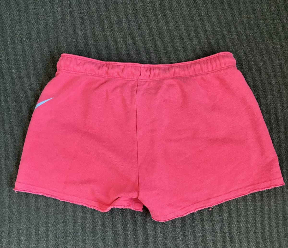 Nike Pantaloni: Nike Shorts – Usato da Kilchberg BL venduto da cha19 1