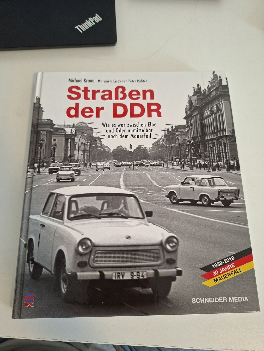 Libri: Buch Strassen der DDR – Nuovo (secondo la descrizione) da Chur venduto da bananaaa