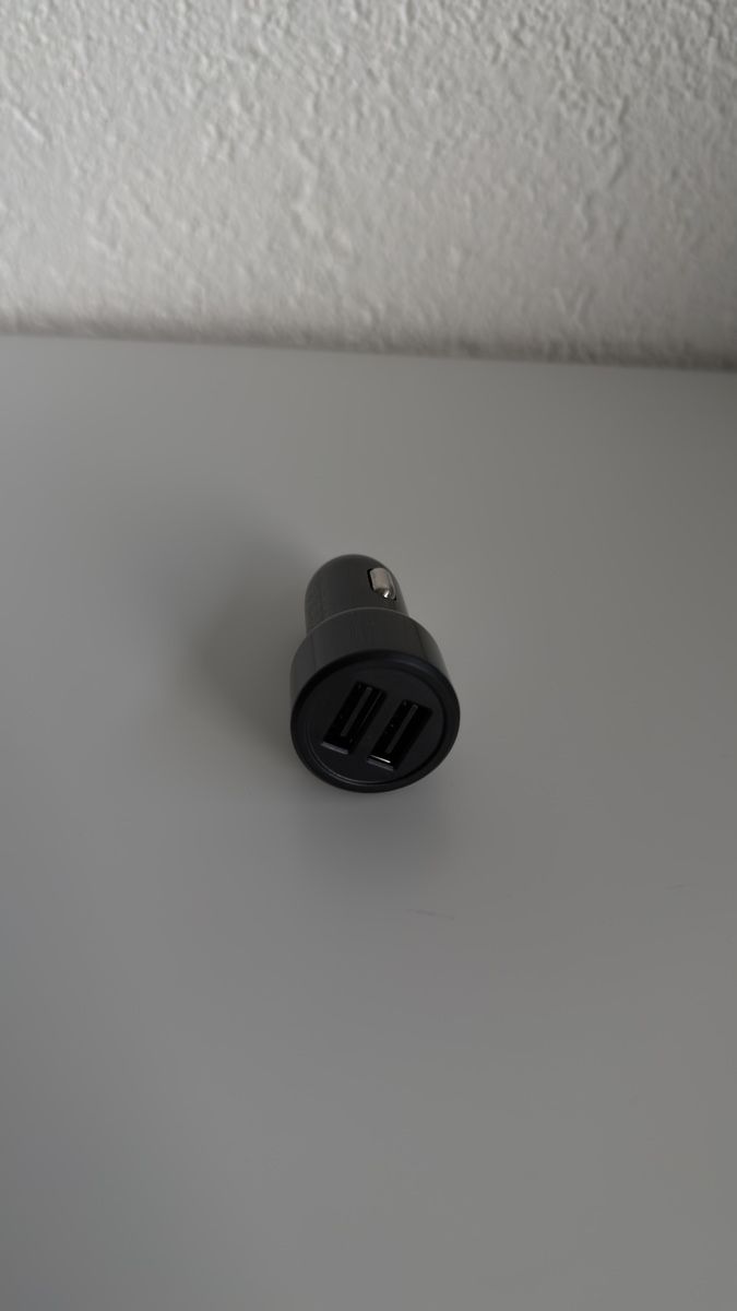 Unità & Adattatore: Chargeur double USB A voiture – Usato da Vevey venduto da diogodasilva_