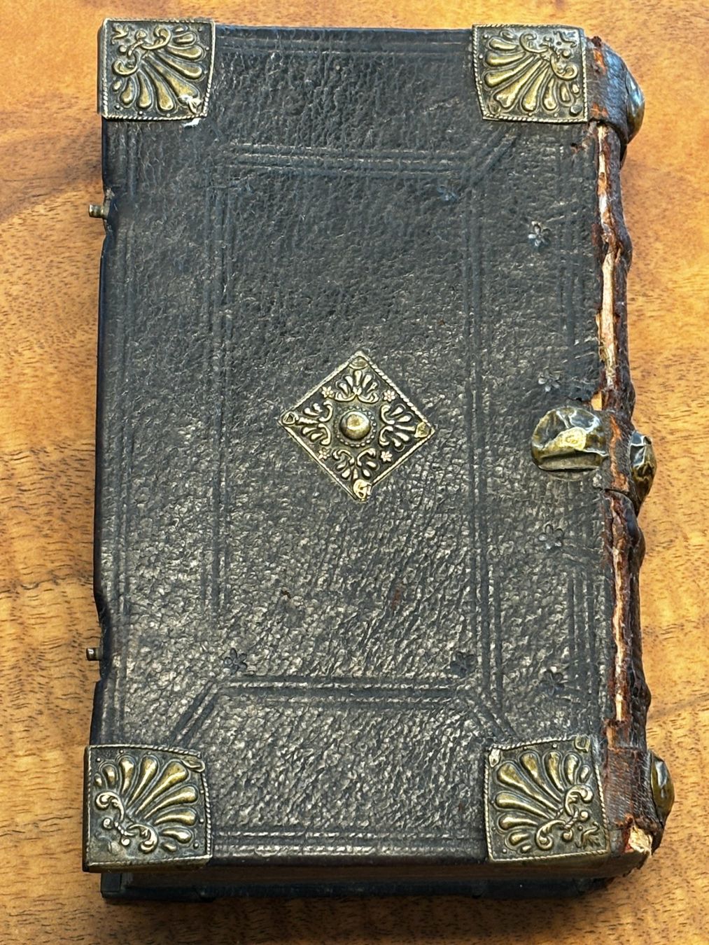 Libri: antikes Kirchen-Gesangs-Buch Bern 1756 – Usato da Triesen venduto da Anatas