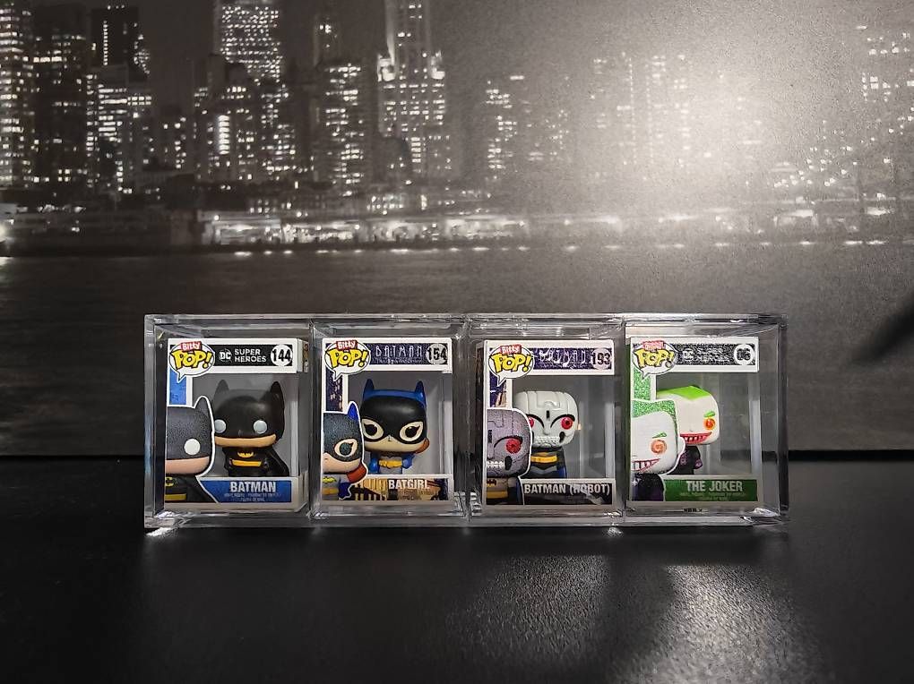 Statuette: Funko Bitty Pop! DC Comics  Batman 4er Set – Usato da Kloten venduto da bam_6cv8