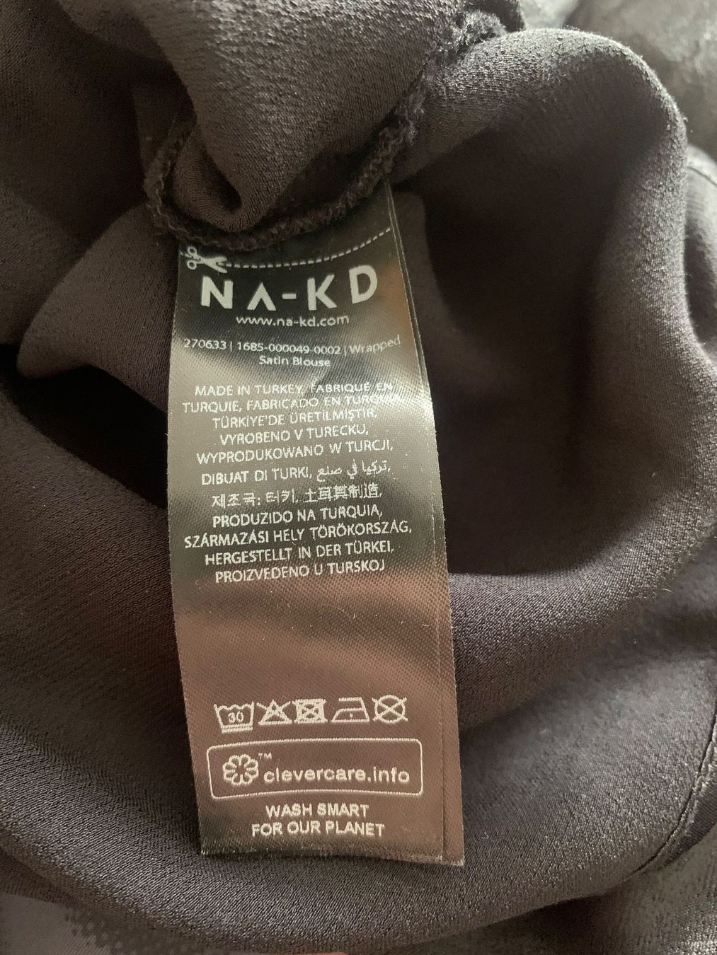 Top: Schickes Top, schwarz, Grösse 34 – Usato da Rosshäusern venduto da MiJoDoOl 4
