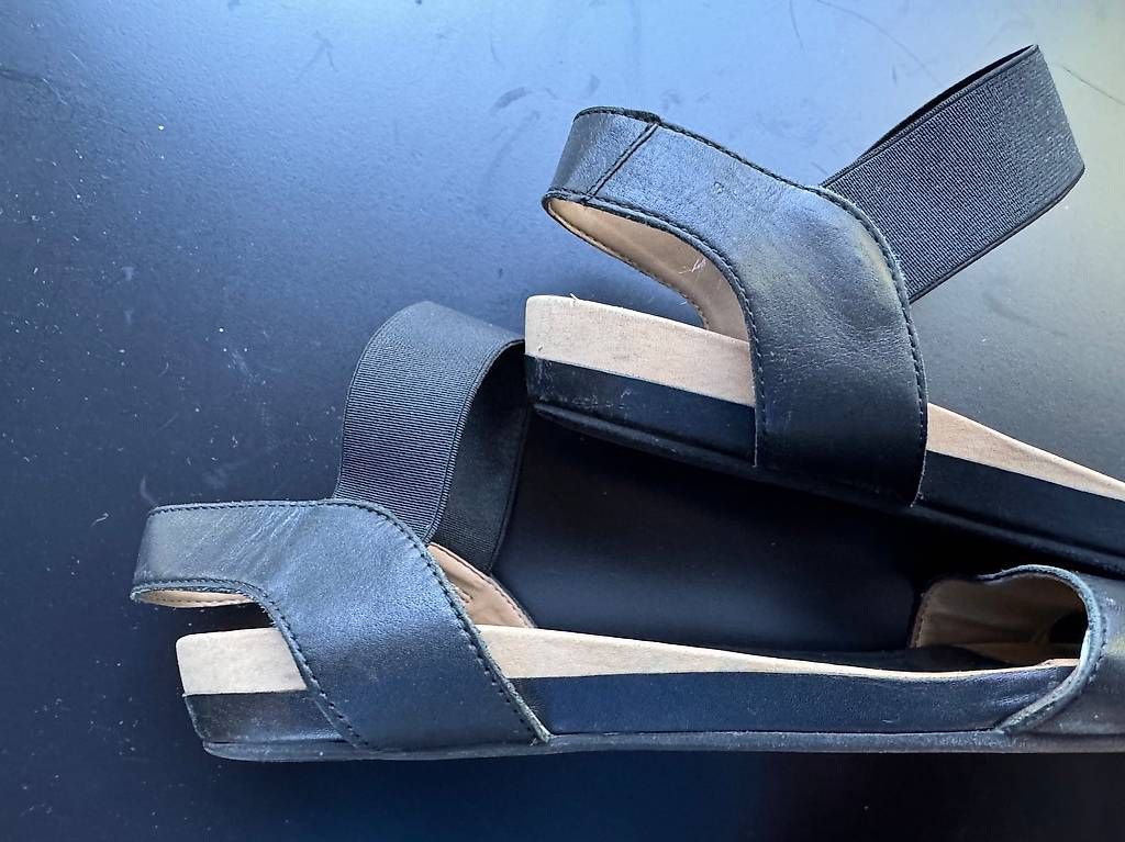 Scarpe da donna: UNISA Sandalen aus Leder – Usato da Basel venduto da StephiKn 4