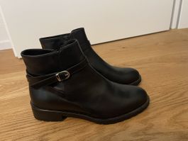 Schwarze Winterstiefeletten, Grösse 39, Neuwertig