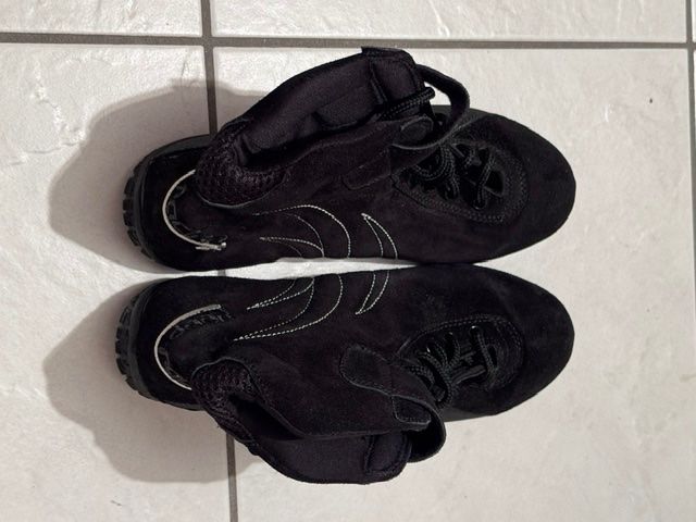 Herrenschuhe: Kartschuhe Wildleder schwarz Gr. 40 – Neu (gemäss Beschreibung) aus Tafers von Peugeot407 1