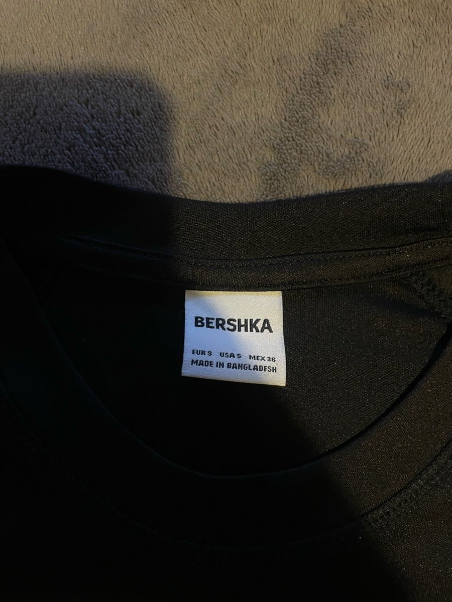 Bershka T-shirt: T-shirt technique noir Bershka – Nuovo (secondo la descrizione) da Ponts-de-Martel venduto da Manon_.brs 1