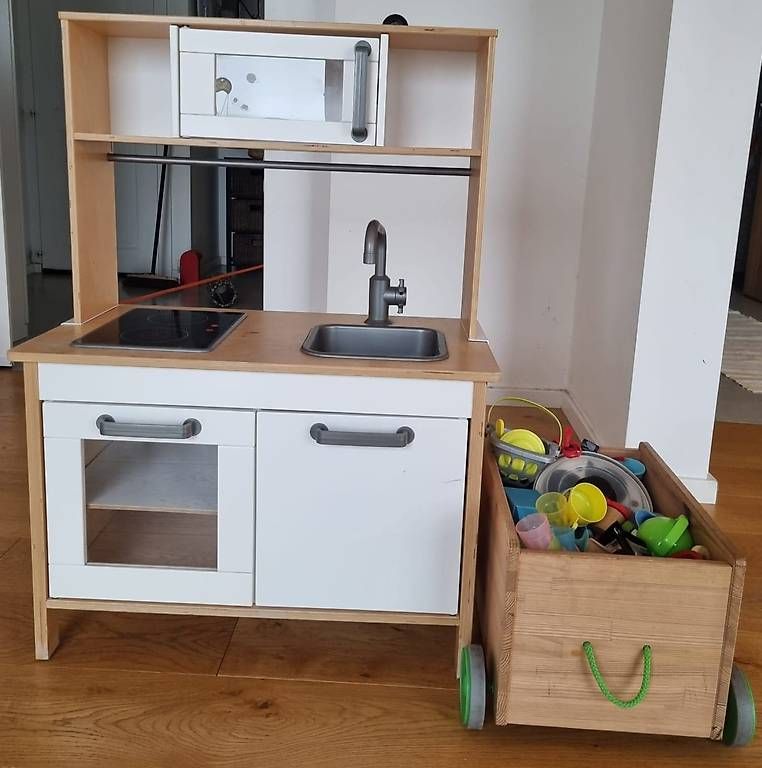 Spielzeuge: Cuisine IKEA équipée de nourriture – Gebraucht aus Yens von ked_xv82