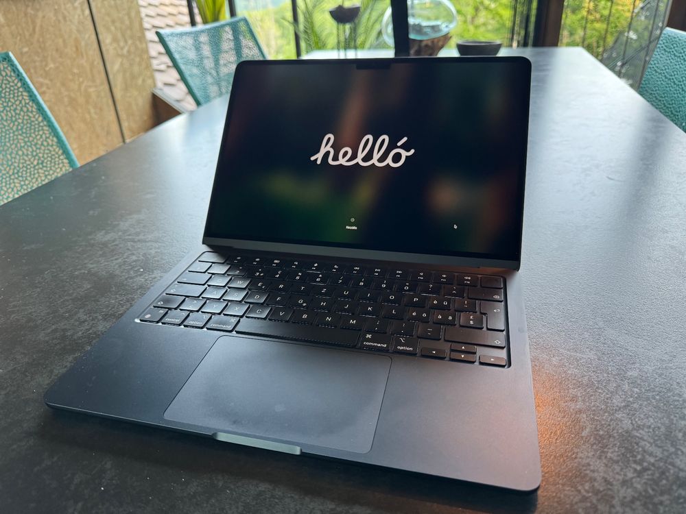 Macbook Air M2 (2022, 8GB, 256GB, 13 Zoll, Mitternachtsblau