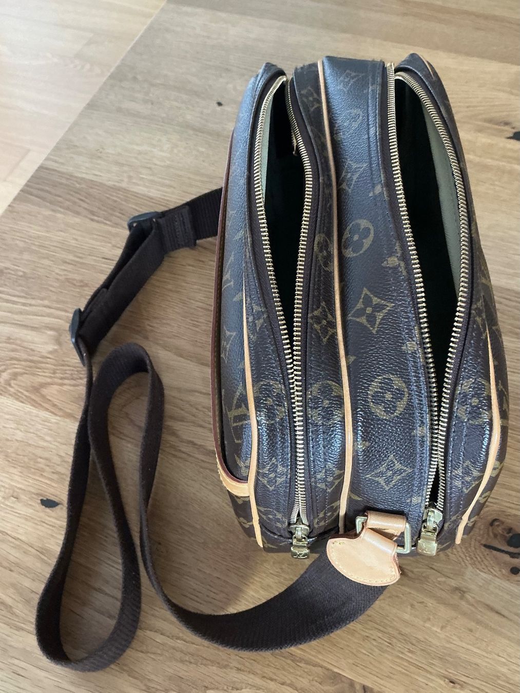 Altro in  Abbigliamento & Accessori: Louis Vuiton, Messenger Umhängetasche, Monogram – Usato da Sissach venduto da usd_9ht7 1