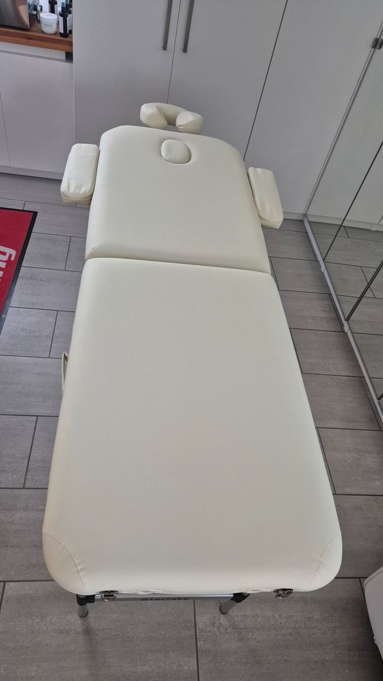 Tecta Liegen & Liegestühle: Tectake 2 Zonen Massageliege mit Polsterung – Neu (gemäss Beschreibung) aus Galgenen von kawaja