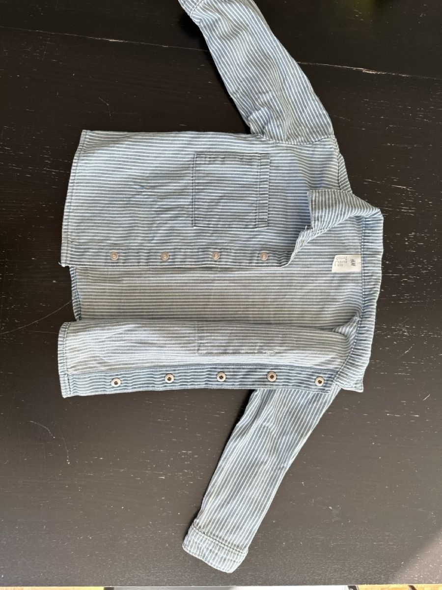 H&M Camicie, T-shirt & Polo: Camicia H&M a righe azzurra e bianca maniche lunghe – Usato da Biel/Bienne venduto da ant_5hl5 1